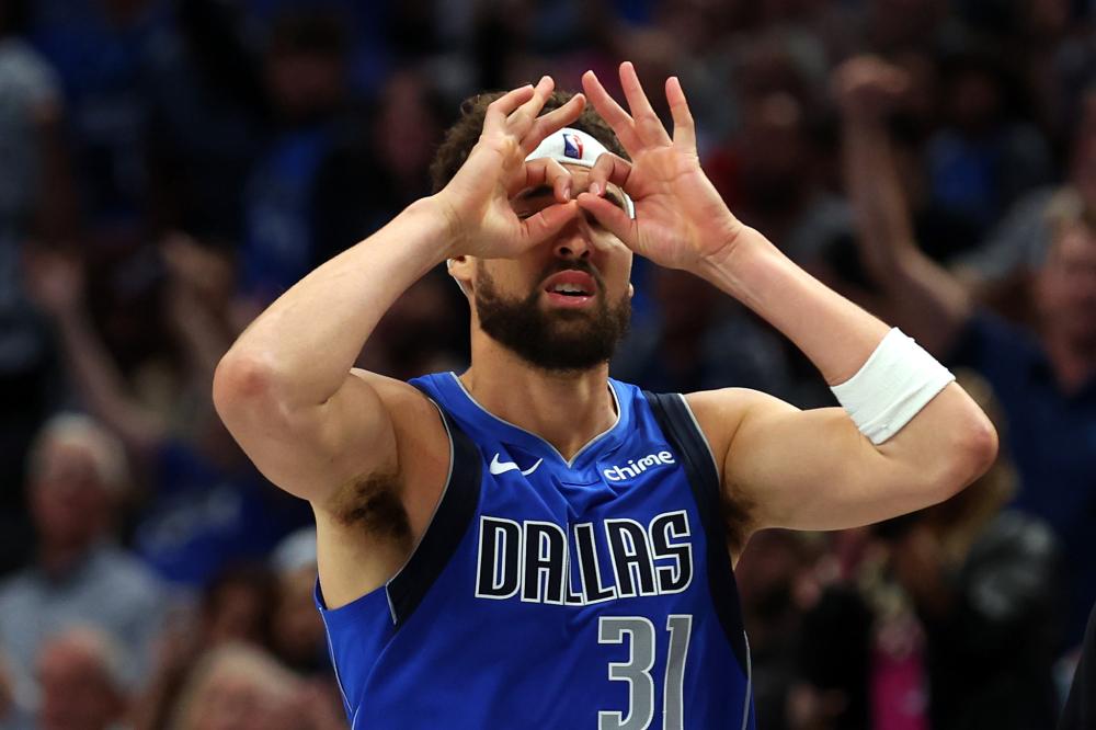 他与团队专 他与团队专