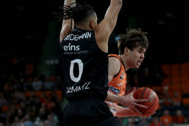 纳主打的快 纳主打的快