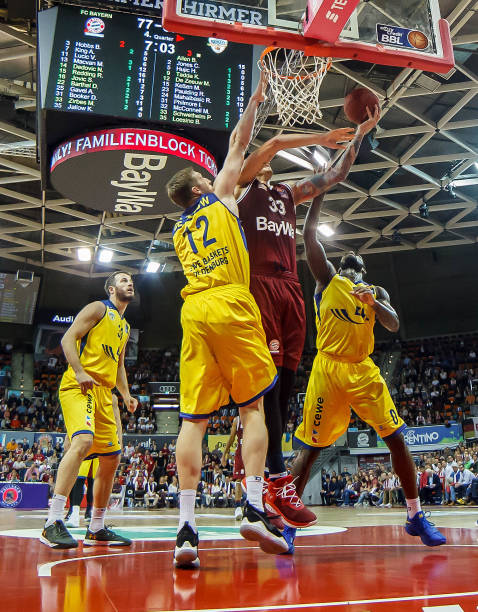 易并非单纯 易并非单纯