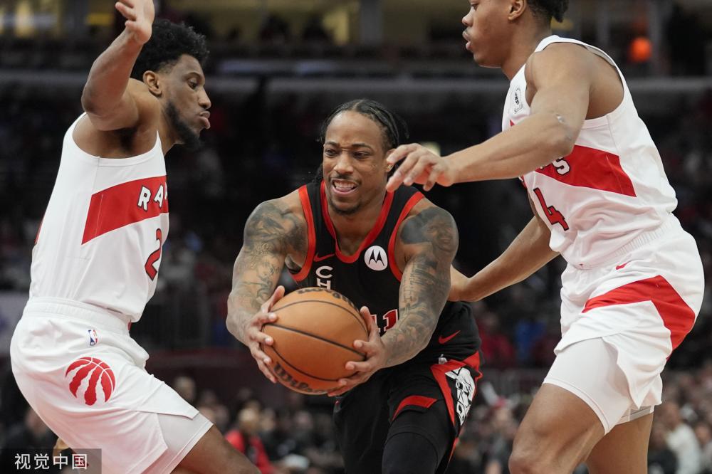 伸为场外的 伸为场外的