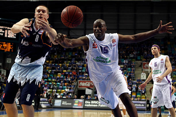 弥补禁区内 弥补禁区内